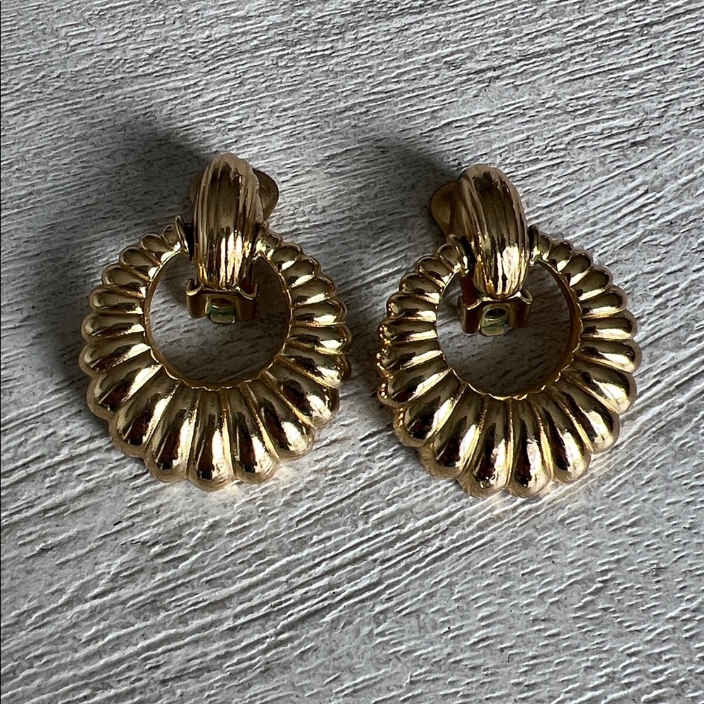Christian Dior Vintage Gold Plater Door Knocker Clip on Earrings - Picture 2 of 7